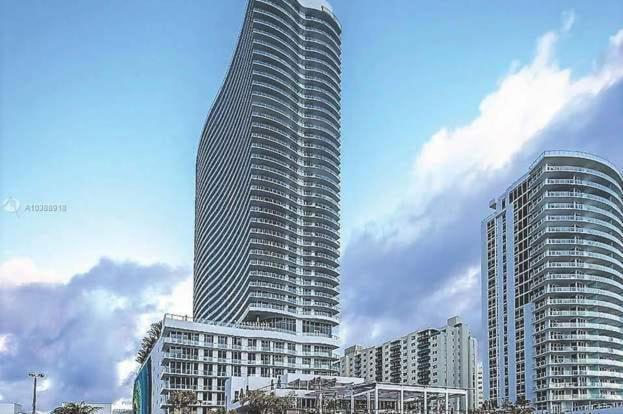 Stay At The Top With Amazing Views By Rent4Us Hollywood Exterior foto