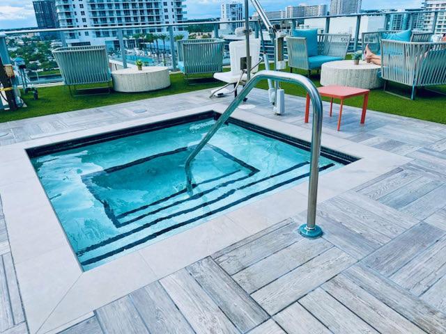 Stay At The Top With Amazing Views By Rent4Us Hollywood Exterior foto